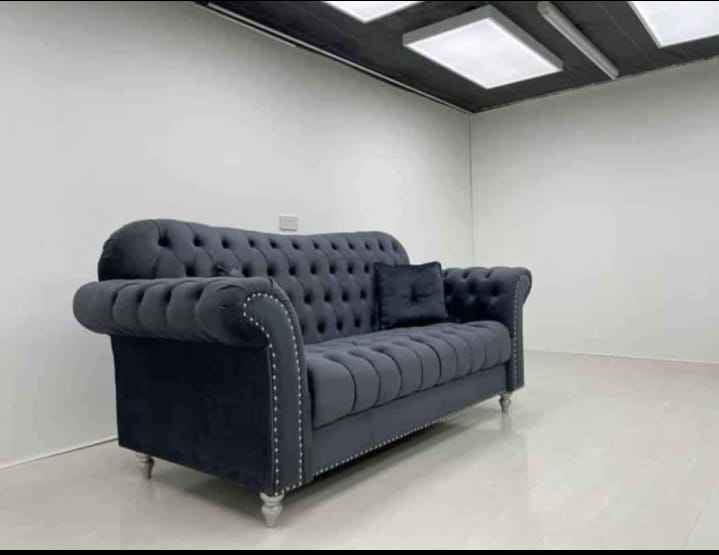 Luxury Chesterfield Sofa Set – Timeless Elegance for Your Home