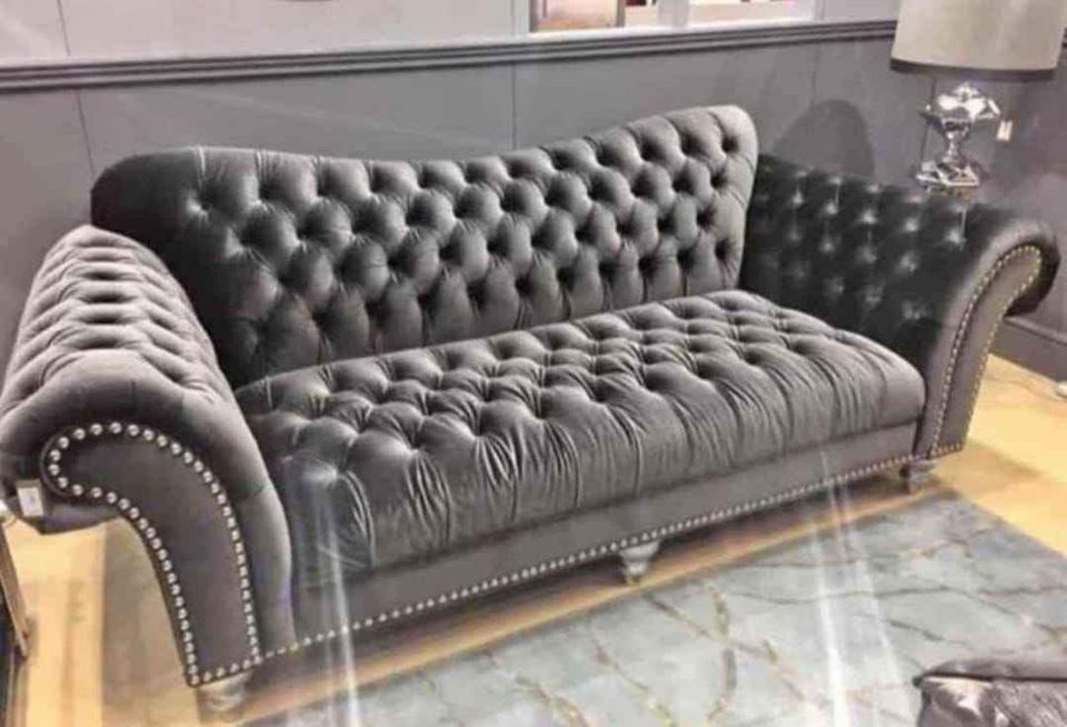 Luxury Chesterfield Sofa Set – Timeless Elegance for Your Home